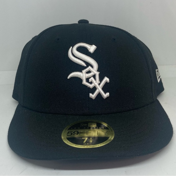 Chicago White Sox New Era Low Profile 59FIFTY Fitted Hat - Black Size 7 1/8 - Picture 1 of 8